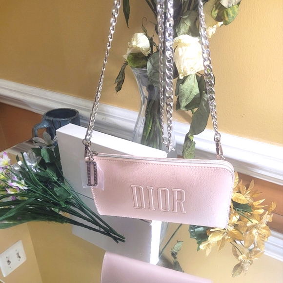 Dior - Picture 5 of 14